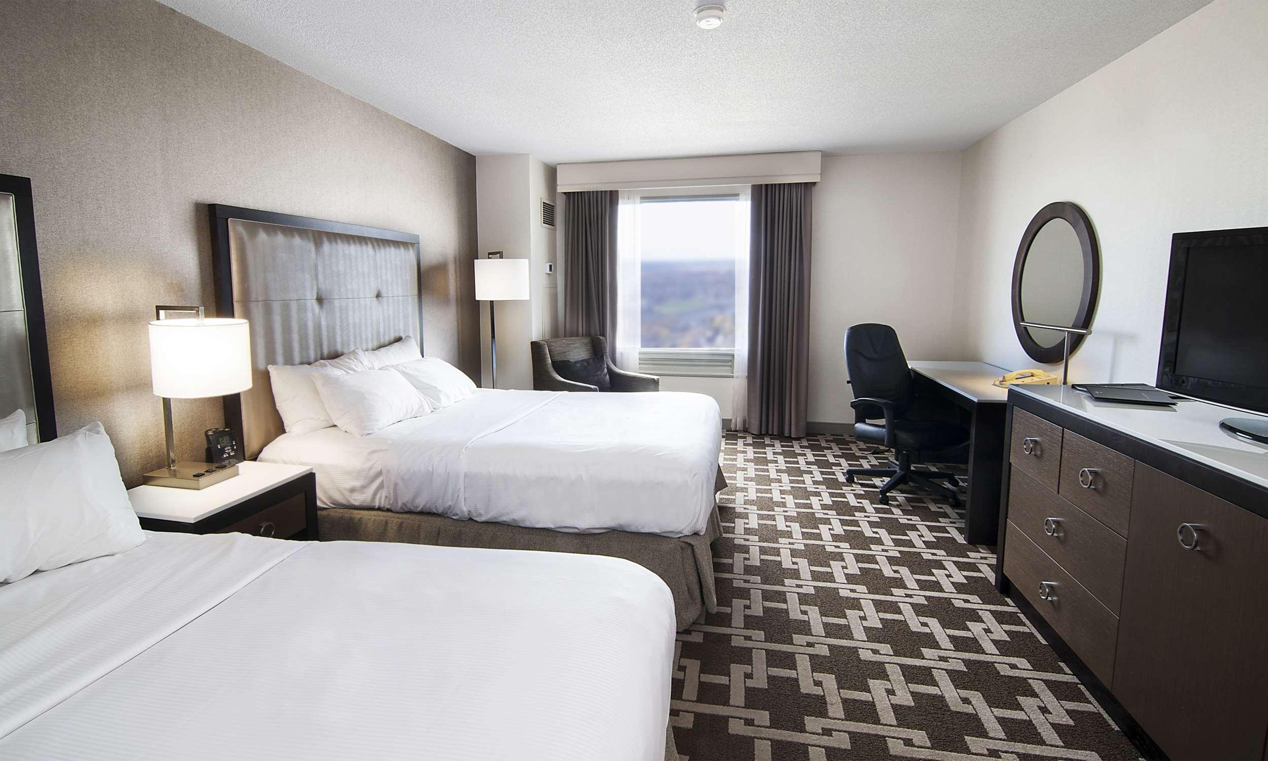 힐튼 나이아가라 폴스/폴스뷰 호텔 앤 스위트 나이아가라 폭포 객실 사진 A room at the Hilton Chicago