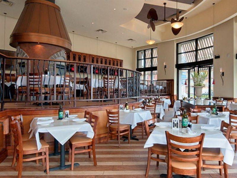 힐튼 나이아가라 폴스/폴스뷰 호텔 앤 스위트 나이아가라 폭포 외부 사진 Interior of a restaurant